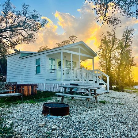Вилла The Perch- Texas Tiny Haus With Amazing Views Spring Branch Экстерьер фото